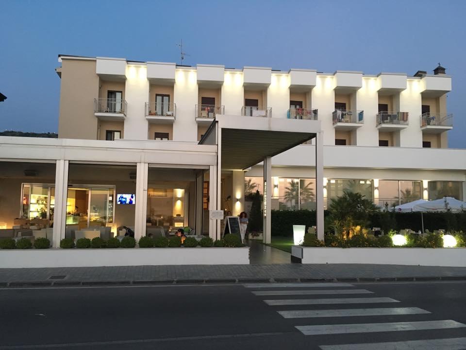 Hotel Serenella Agropoli Extérieur photo