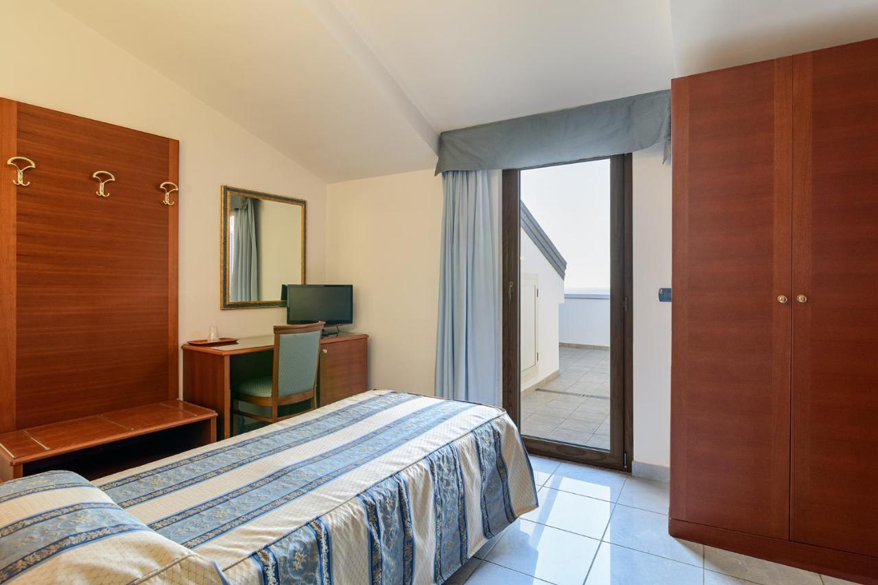 Hotel Serenella Agropoli Extérieur photo